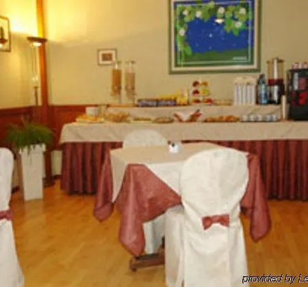 Hotel Cristallo 3*