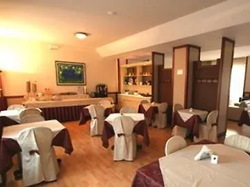 فندق Cristallo 3*